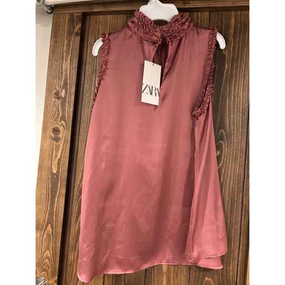 NWT Zara Satin-y Ruffle Pleat Neckline and Arms Large - Picture 2 of 5